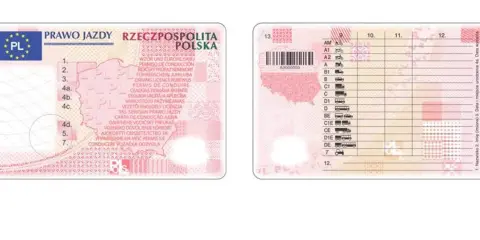 Polskie prawo jazdy. Czy trzeba wymienić prawo jazdy po zmianie adresu? Dokument zawiera dane kierowcy i kategorie pojazdów.